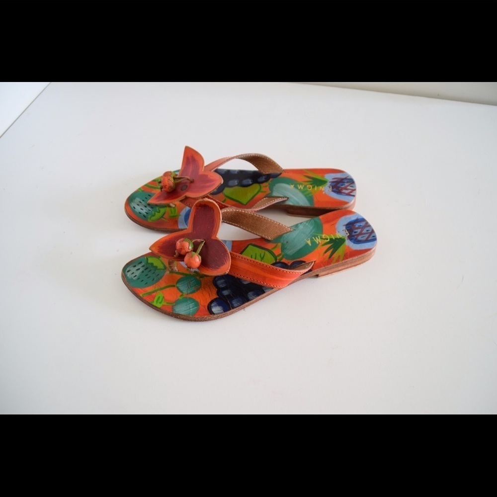 Beautiful Enigma sandals